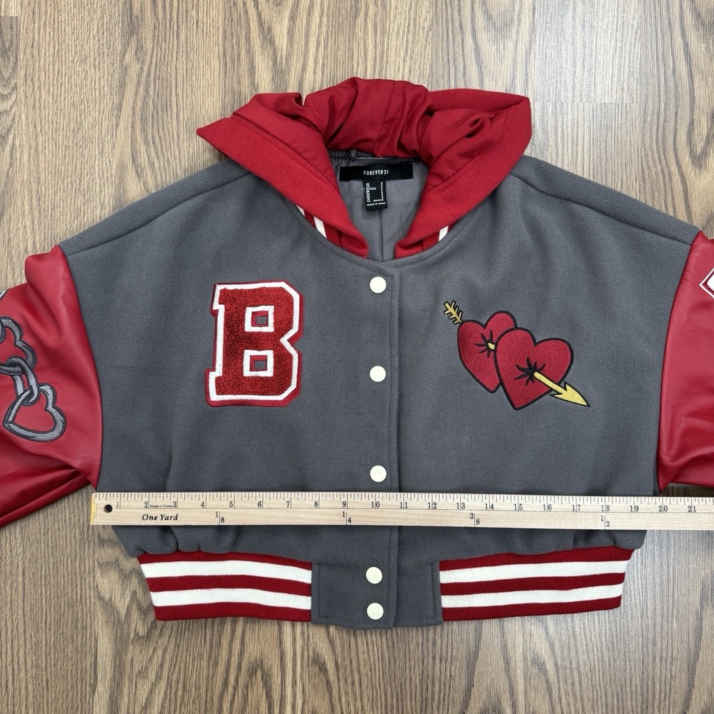 Forever 21 Varsity Jacket Womens Small Red Crop Baby Girl Y2K‎ Bratz Streetwear - Picture 13 of 14
